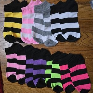 8 Pair Women' s Ankle Socks NEW 50/50 Blend